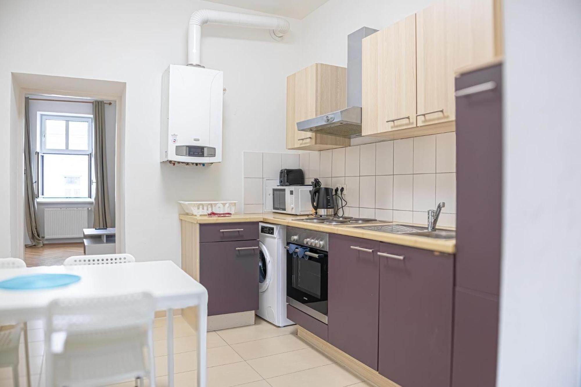 Comfortable 2Br Apt.-Near Wiener Stadthalle Exterior photo