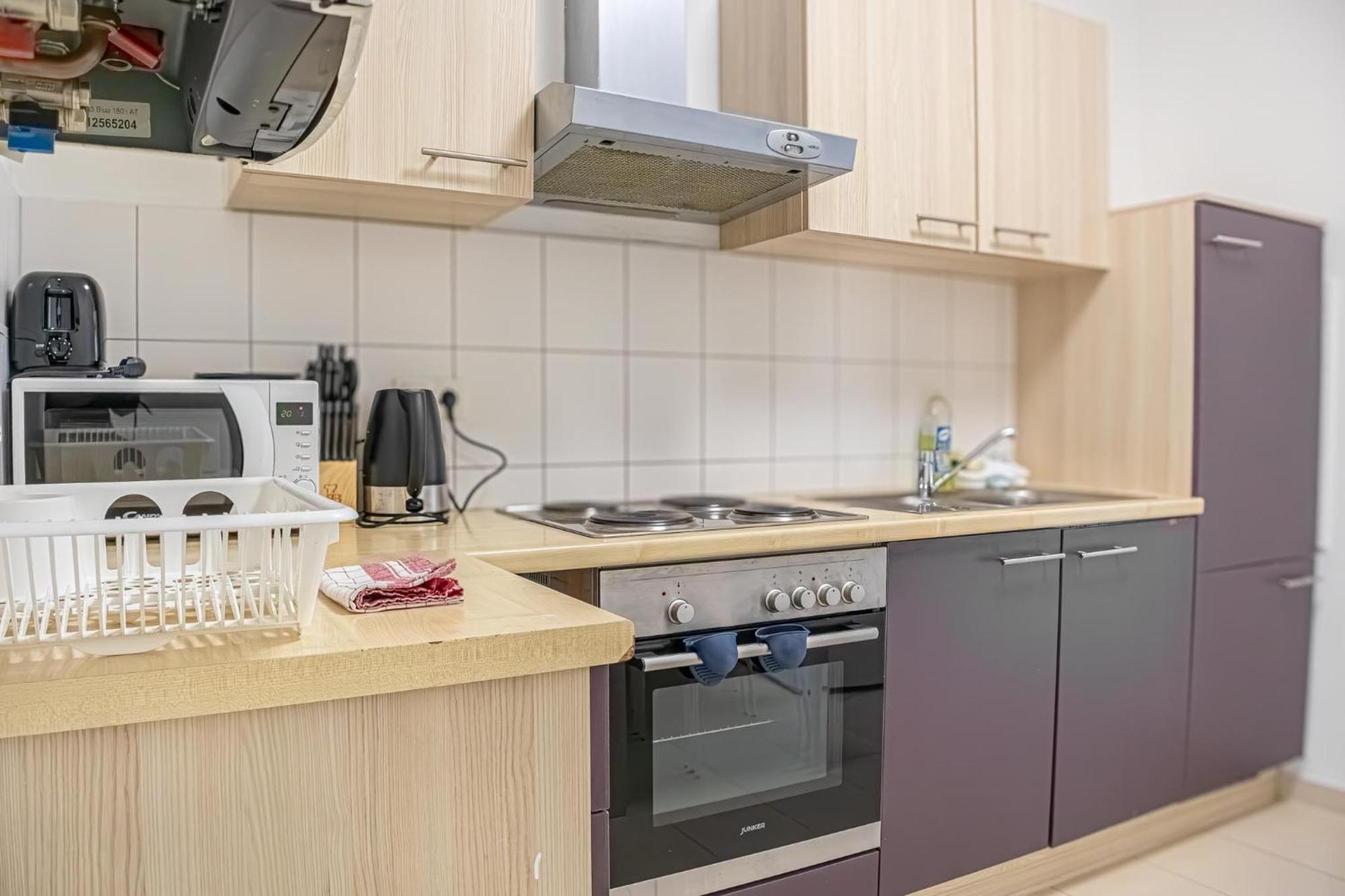 Comfortable 2Br Apt.-Near Wiener Stadthalle Exterior photo